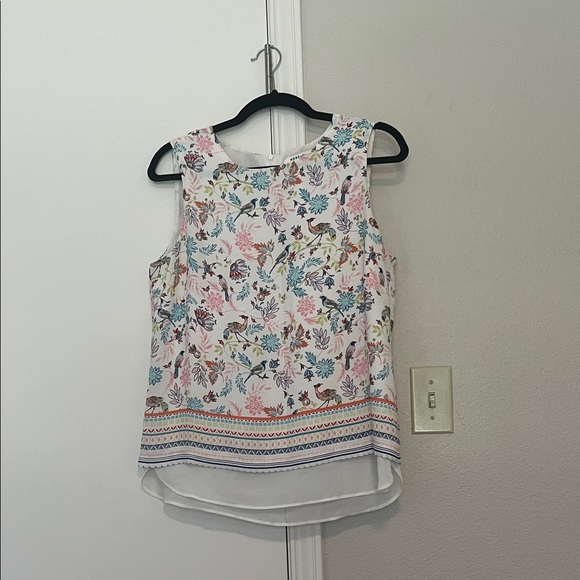 Rose & Olive Tops - Rose and Olive fully lined sleeveless top. Size M